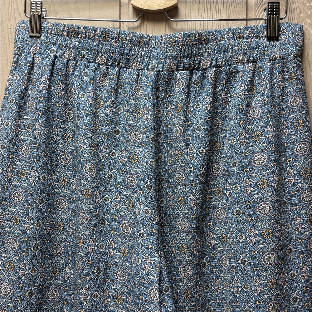 Max Studio Crop Pants - Picture 9 of 11